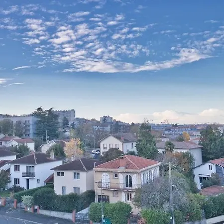 Lägenhet *grand T3*lumineux*vue*parking* Toulouse